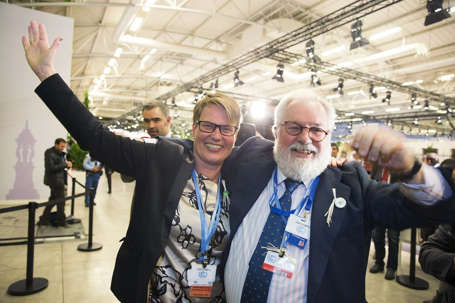 The norwegian Minister of Climate and Environment, Tine Sundtoft and Miguel Arias Ca?ete after the UN climate conference COP21 in Paris in 2015.  Berit Roald / NTB scanpix
