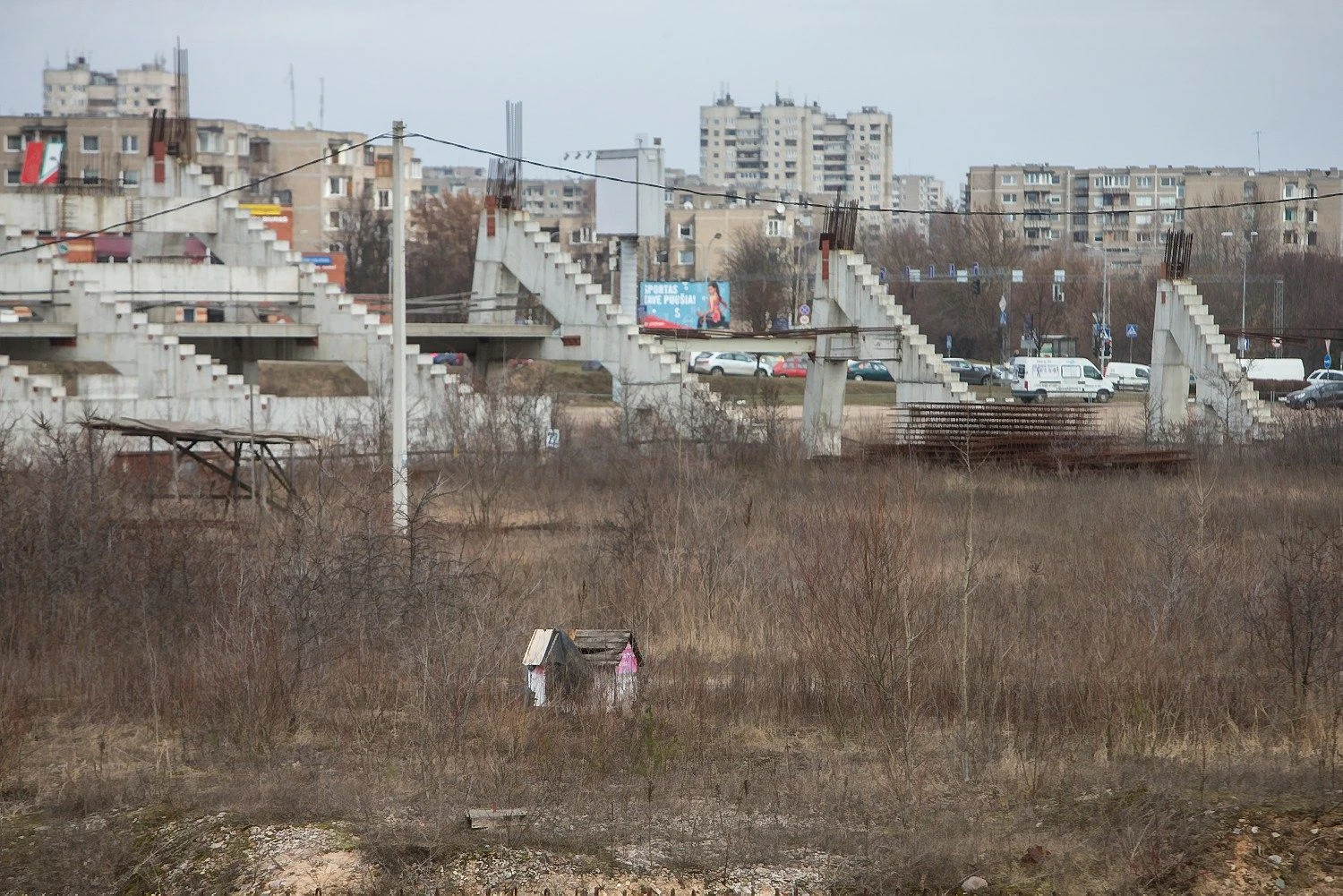 Nebaigtas statyti Nacionalinis stadionas Šeškinės mikrorajone. Juditos Grigelytės (VŽ) nuotr.