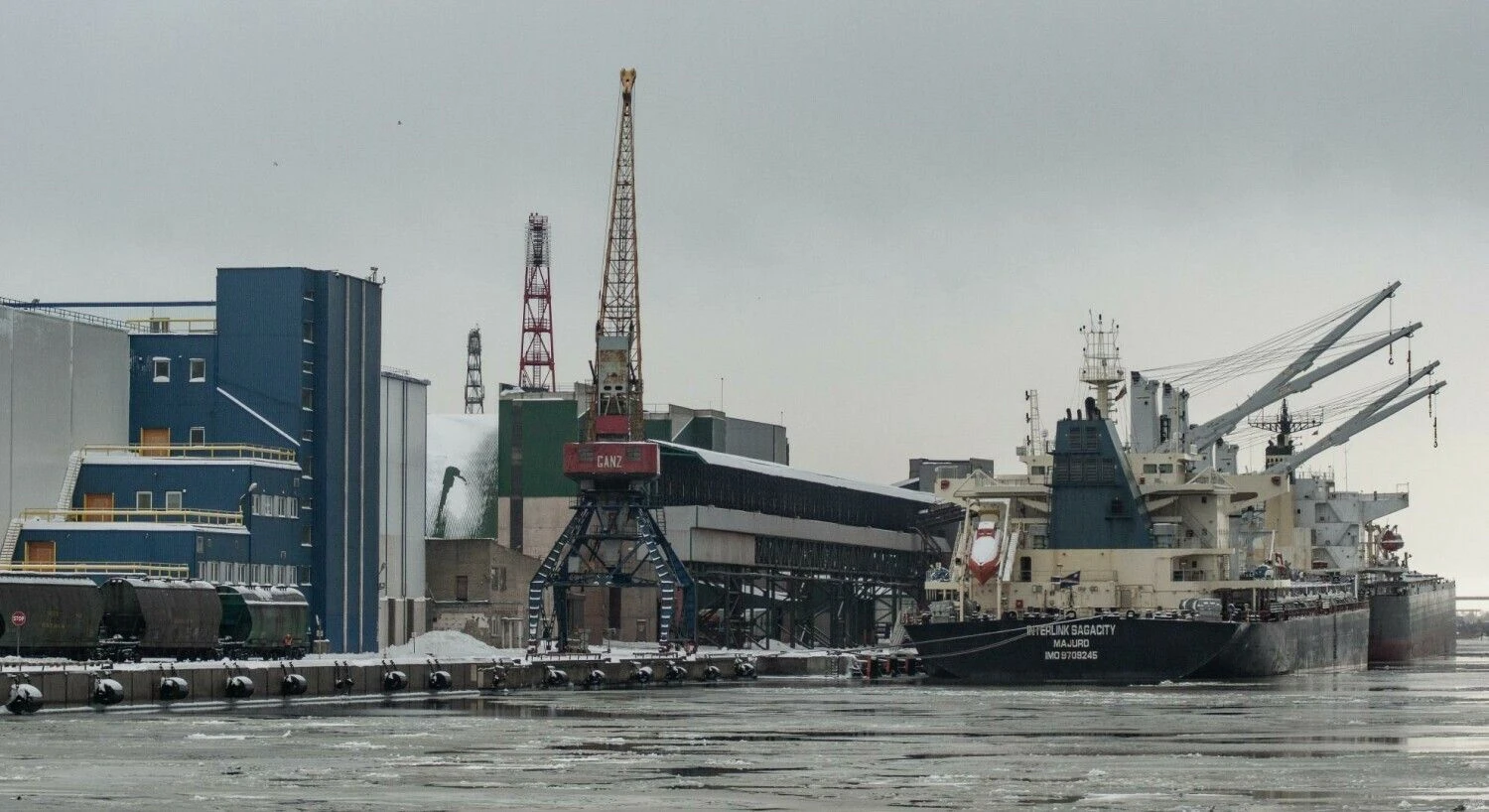 Birių krovinių terminalas. Algimanto Kalvaičio nuotr.