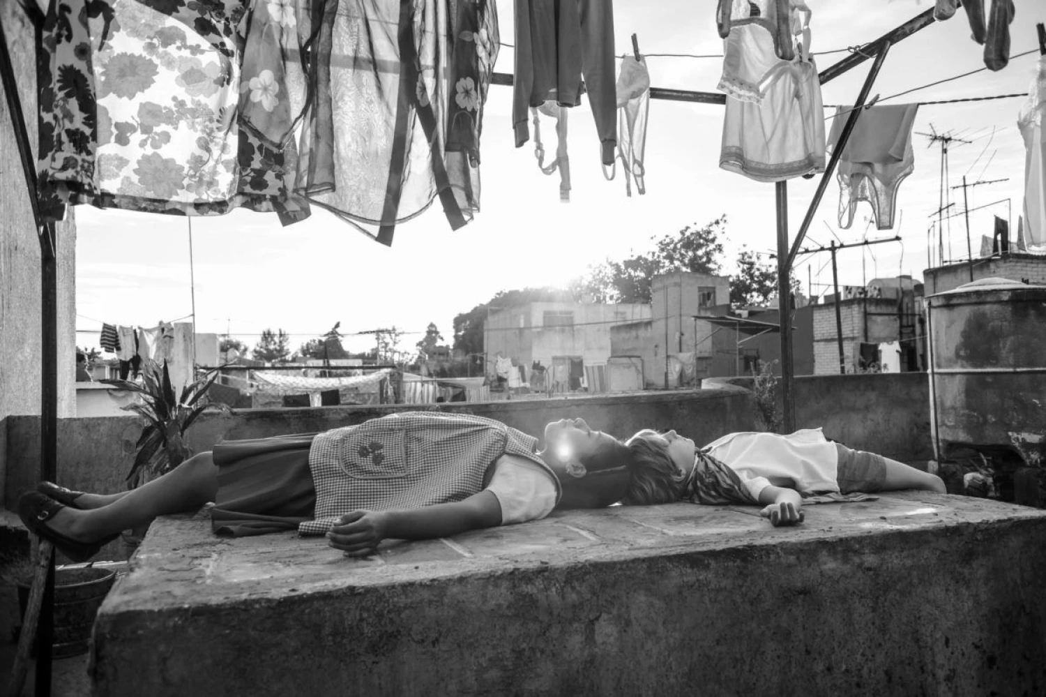 Kiekviena smulki detalė Alfonso Cuaróno filmuose – svarbi. Nekimškite popkornų.  HYPERLINK "http://romamovie.com" romamovie.com nuotr.