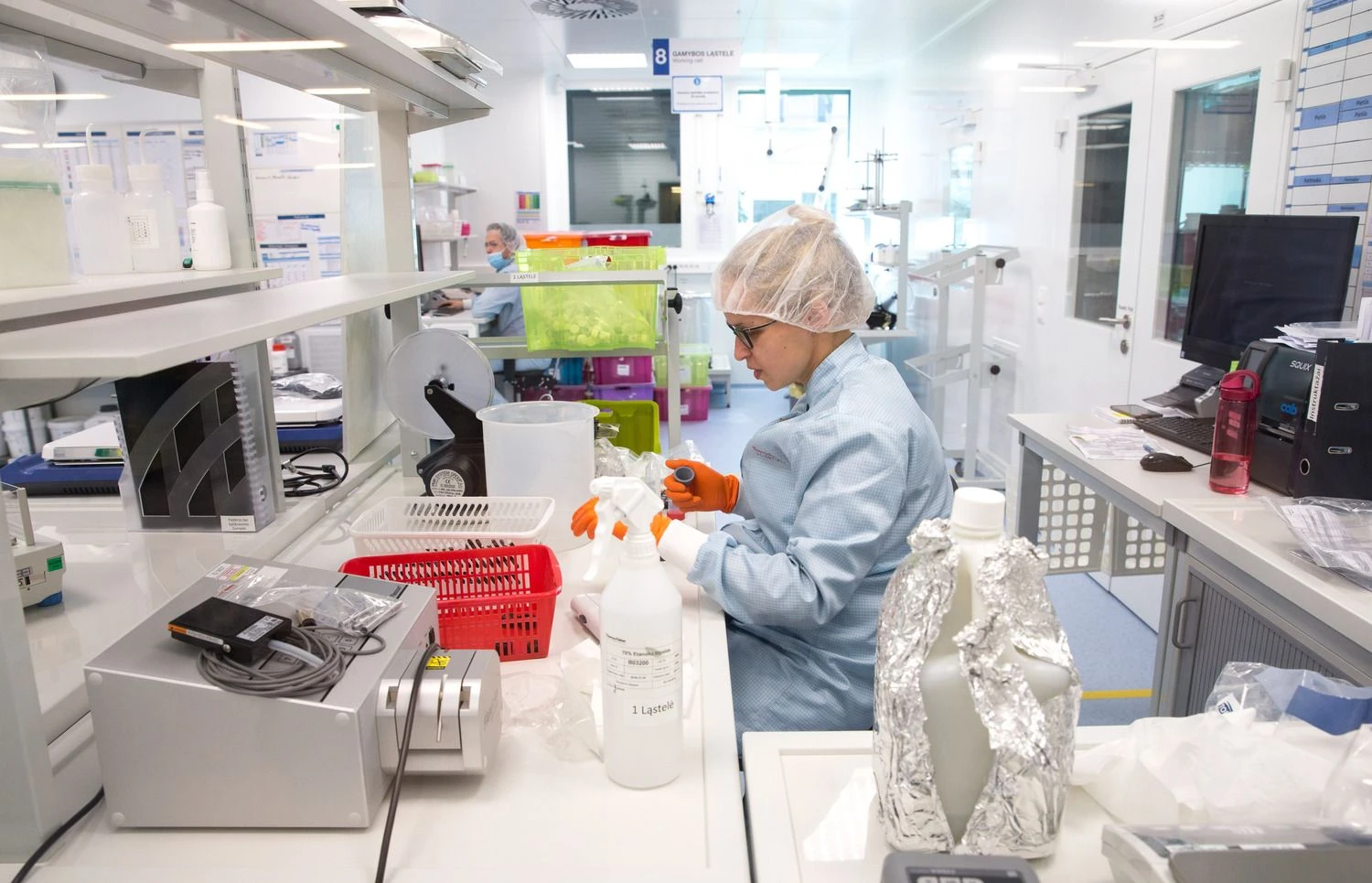 40% pramonės įmonių, Statistikos departamento apklausos duomenimis, nurodė 2016 m.  didinusios investicijas. Juditos Grigelytės (VŽ) nuotr.