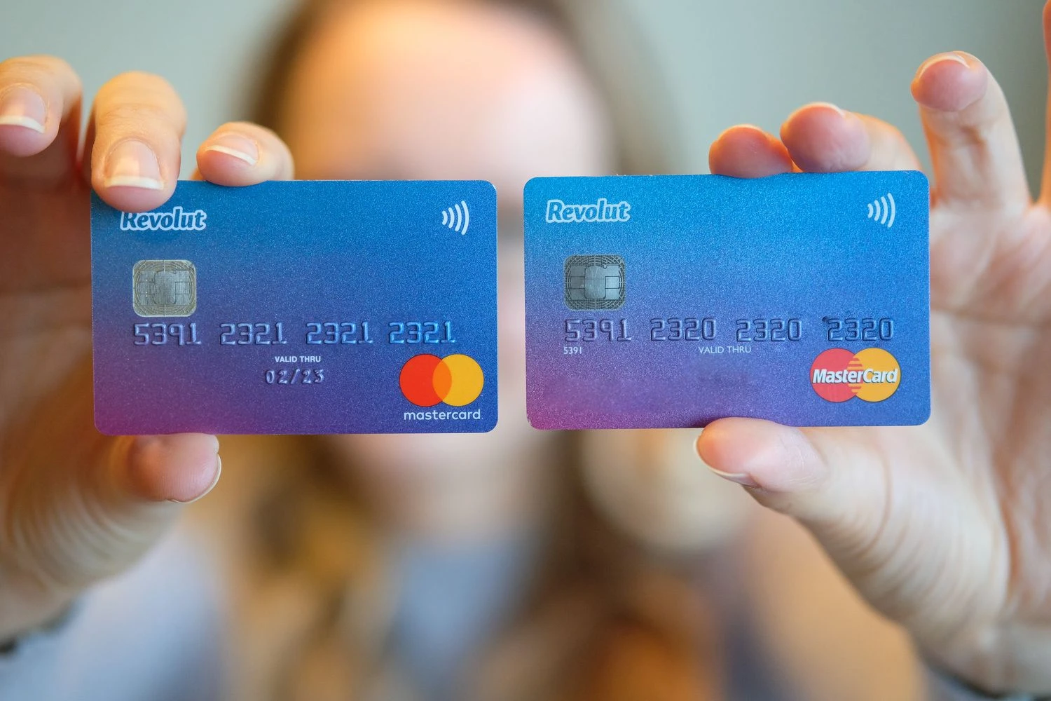 „Revolut“ banko mokėjimo kortelė. Vladimiro Ivanovo (VŽ) nuotr.