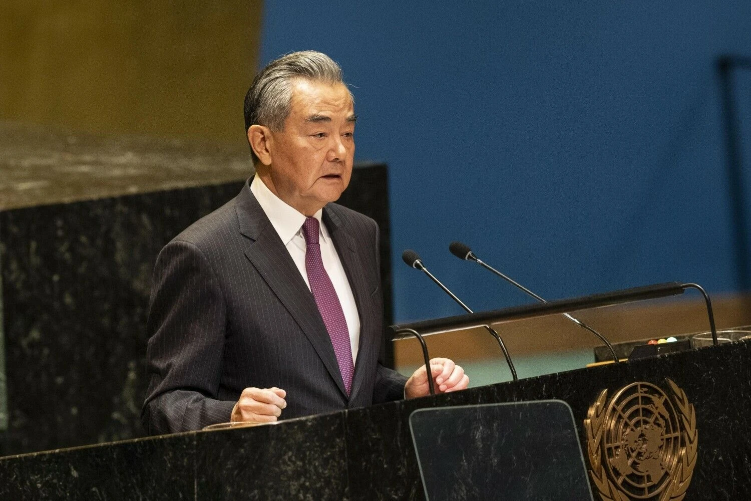Wang Yi,  Kinijos užsienio reikalų ministras. Levo Radino („Reuters“ / „Scanpix“) nuotr.