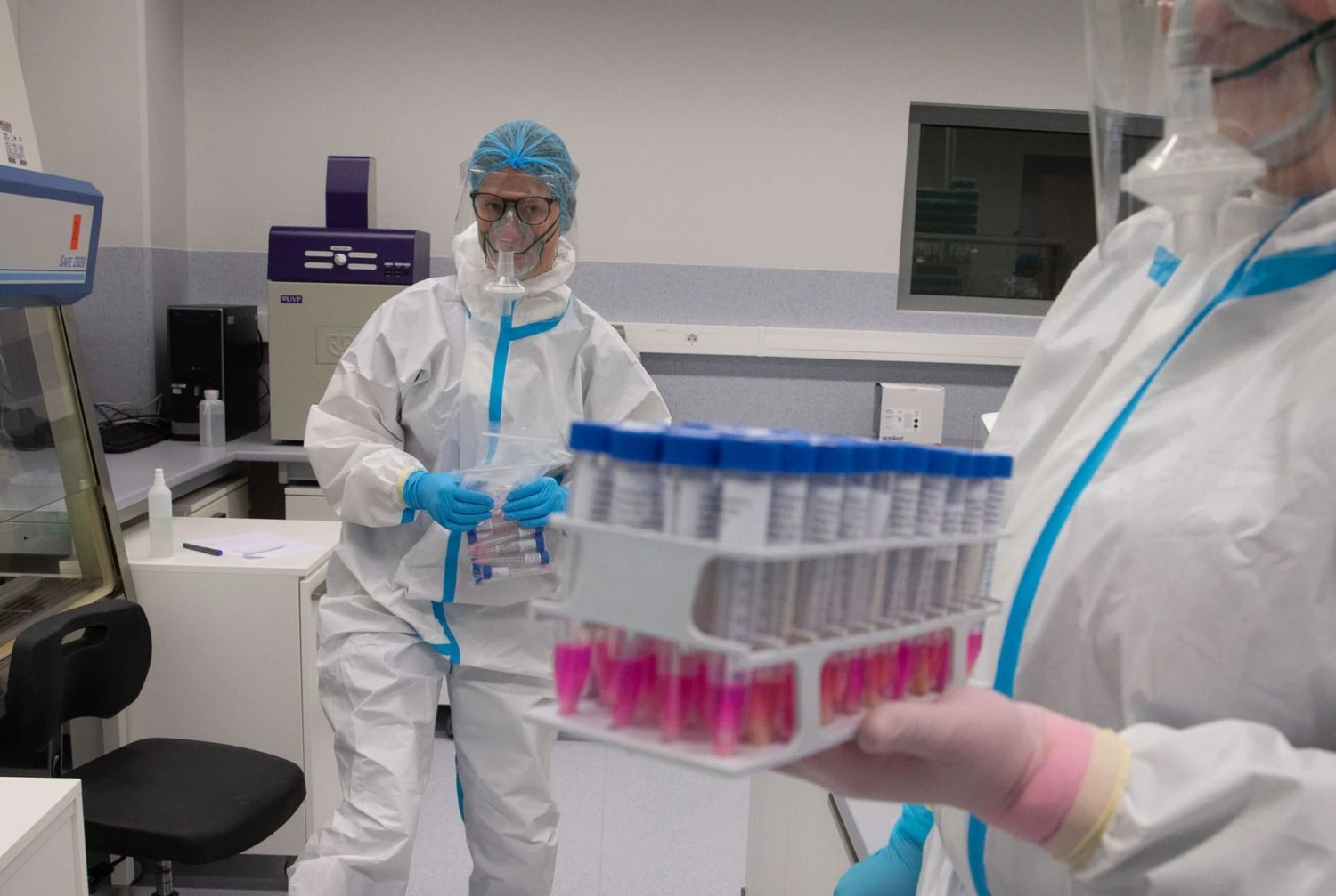 VU Gyvybės mokslų centro laboratorija, kurioje tiriami COVID-19 mėginiai. Juditos Grigelytės (VŽ) nuotr.