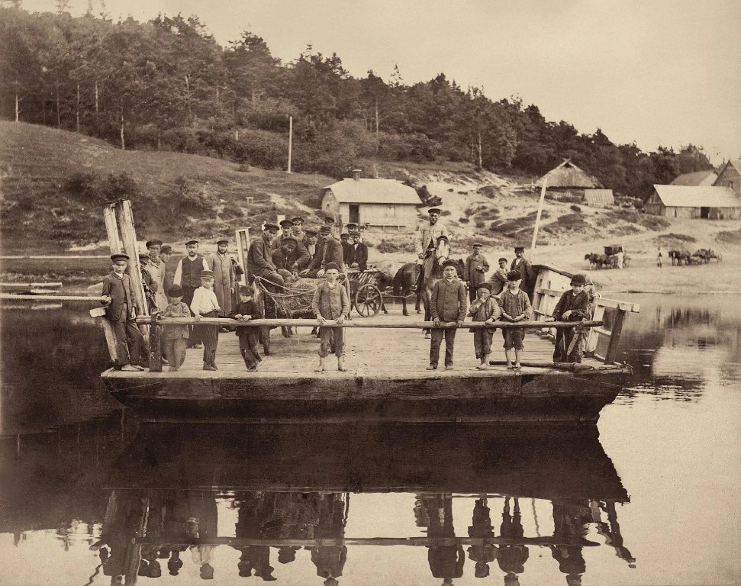 Iš parodos „Tarp Lietuvos ir Prancūzijos. Du grafo Tiškevičiaus pasauliai jo XIX a. pabaigos nuotraukose“ Vilniaus paveikslų galerijoje. LNDM nuotr. 