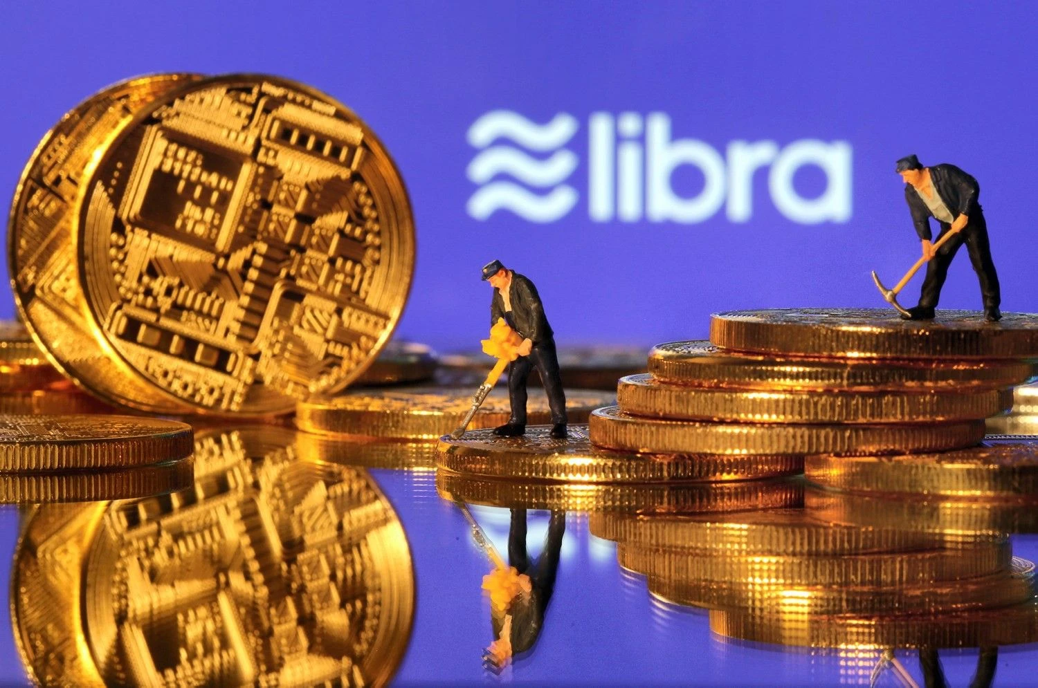 Kriptovaliuta „Libra“ rinkoje turėtų pasirodyti kitų metų pirmojoje pusėje. Dado Ruviciaus („Scanpix“ / „Reuters“) nuotr.