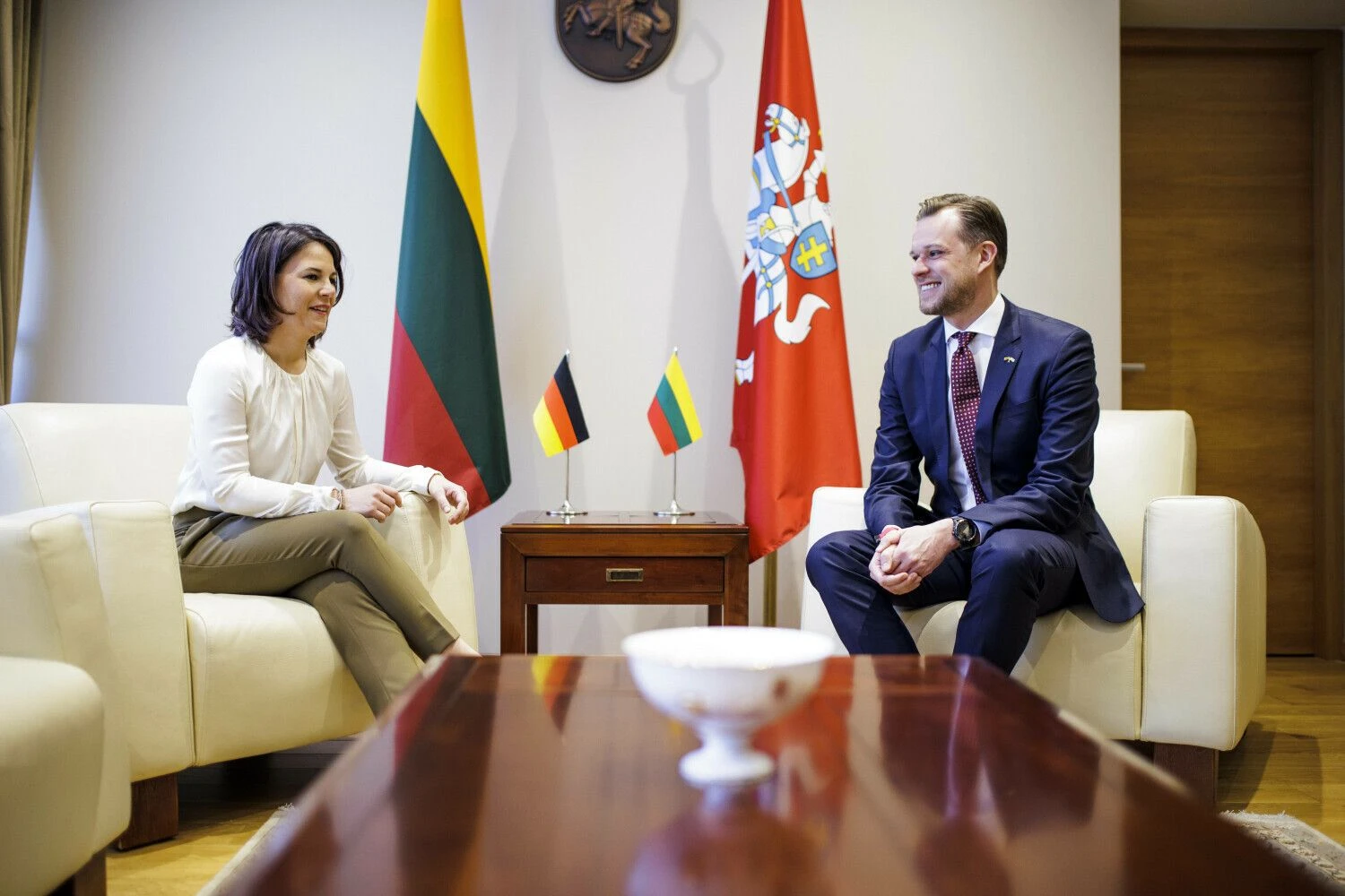 Annalena Baerbock, Vokietijos užsienio reikalų ministrė, ir Gabrielius Landsbergis, Lietuvos užsienio reikalų ministras. Janine Schmitz („Imago“ / „Scanpix“) nuotr.