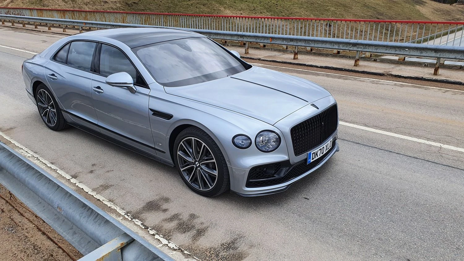 „Bentley Flying Spur“ užėmė gamos flagmano vietą. Lino Butkaus (VŽ) nuotr.
