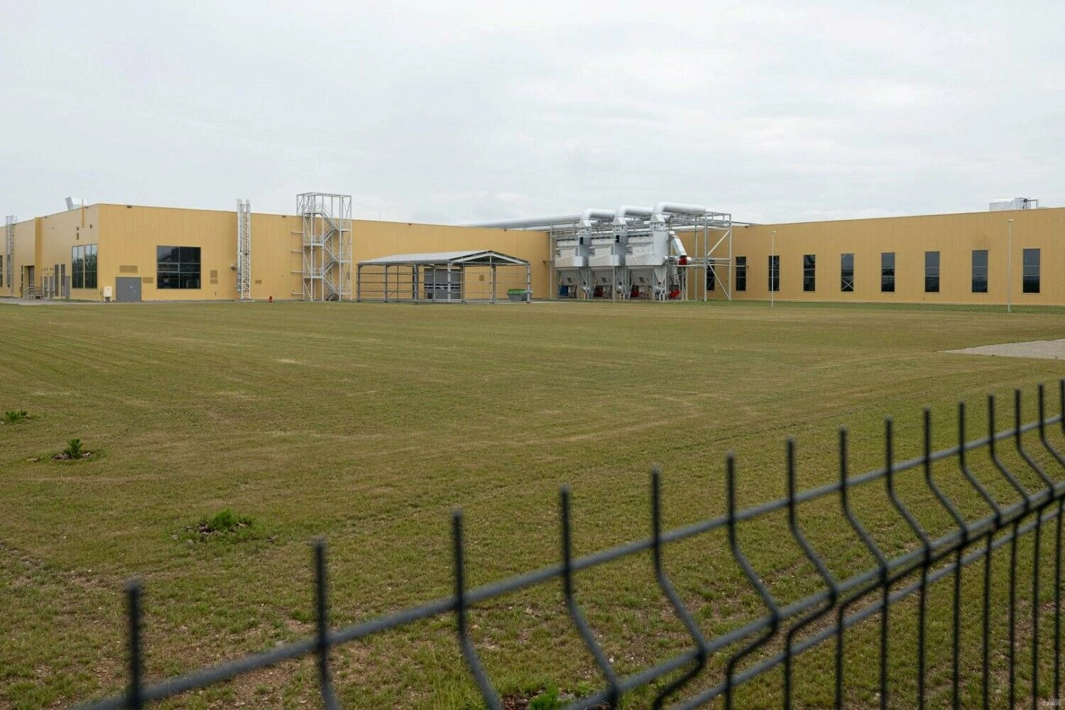 Medienos plaušų plokščių gamykla „Homanit Lietuva“ Pagiriuose. Juditos Grigelytės (VŽ) nuotr.