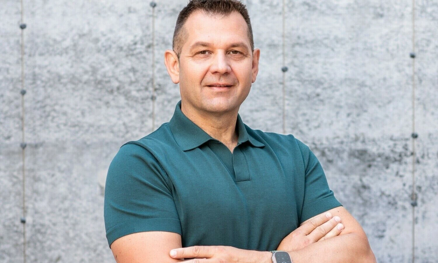 Pasak R. Venckaus, nors įmonės finansinis stabilumas išlieka svarbus, nes garantuoja darbuotojo saugumą, ne mažiau svarbu kurti pozityvų klimatą, stiprinti komandų bendradarbiavimą, sudaryti galimybes kelti kvalifikacijas ir semtis naujų žinių vidinių ir išorinių renginių, mokymų, tarptautinių parodų metu.