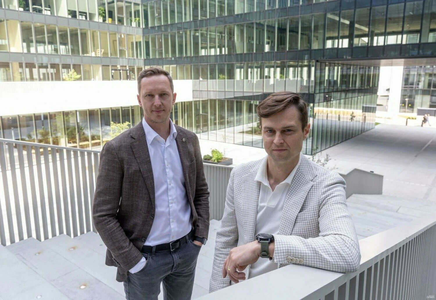 Dainius Vaičikonis, „Finpro“ vadovas (kairėje) ir Kęstutis Grinaveckas, „Finpro“ valdybos narys. Juditos Grigelytės (VŽ) nuotr.