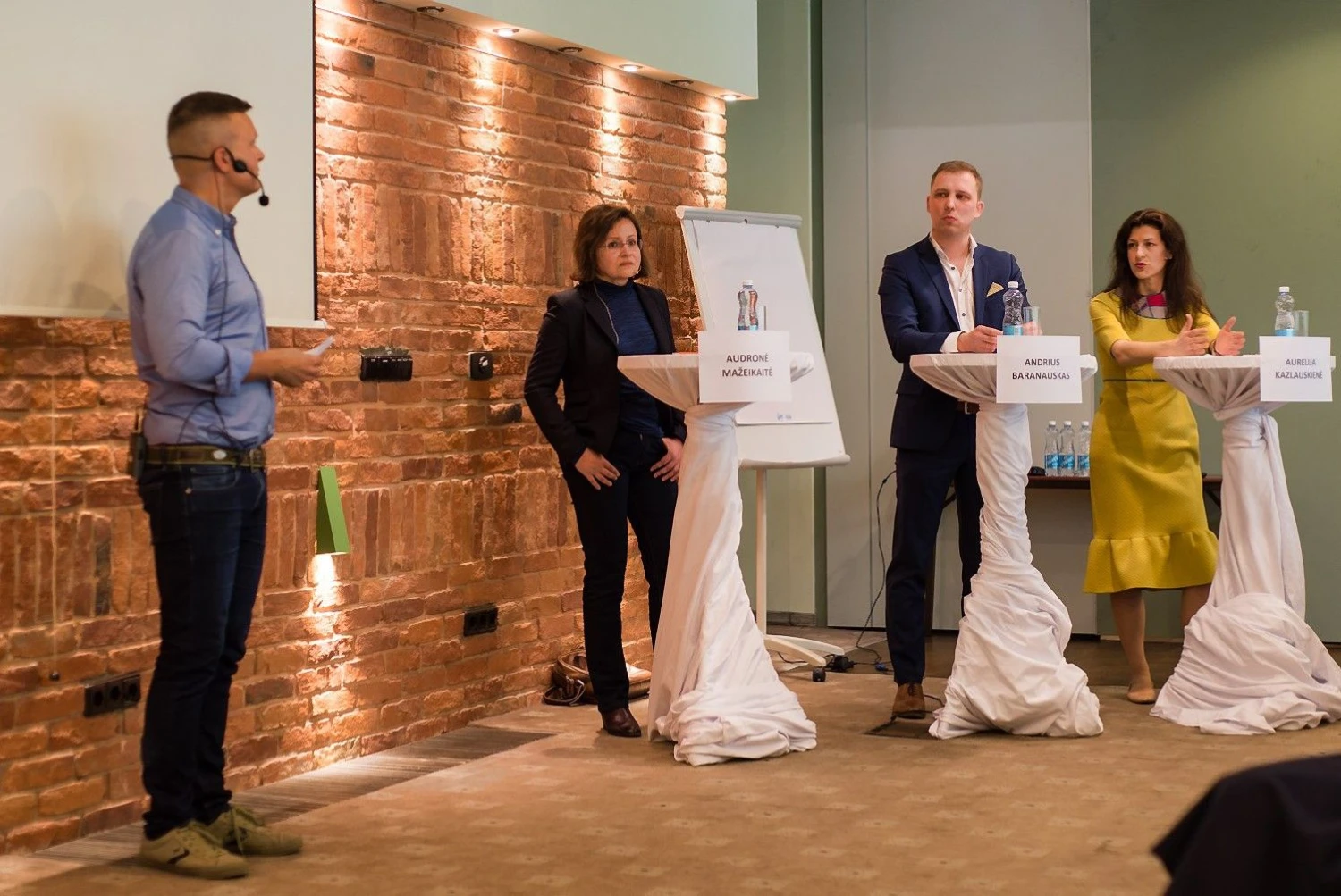 Akimirkos iš Lietuvos marketingo asociacijos, Ryšių su visuomene agentūrų ir Lietuvos komunikacijos agentūrų asociacijos diskusijos „Kaip nupirkti kūrybinį sprendimą? Agentūrų konkursai: ar tikrai laimi geriausias?“. Jurgitos Kunigiškytės nuotr.
