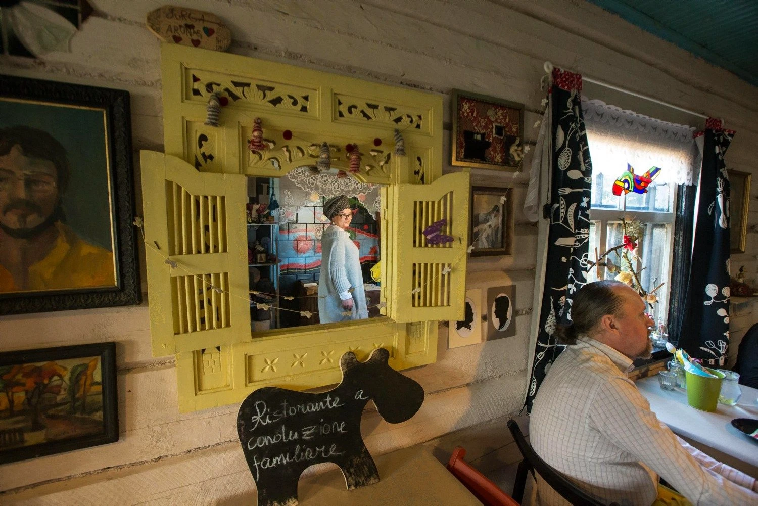 Jurgita Minderytė ir Arūnas Motiekaičiai, MB „Kacės virtuvėlė“ įkūrėjai, neabejoja, kad namų restorano legendą kuria šeimininkai.
Vladimiro Ivanovo (VŽ) nuotr,