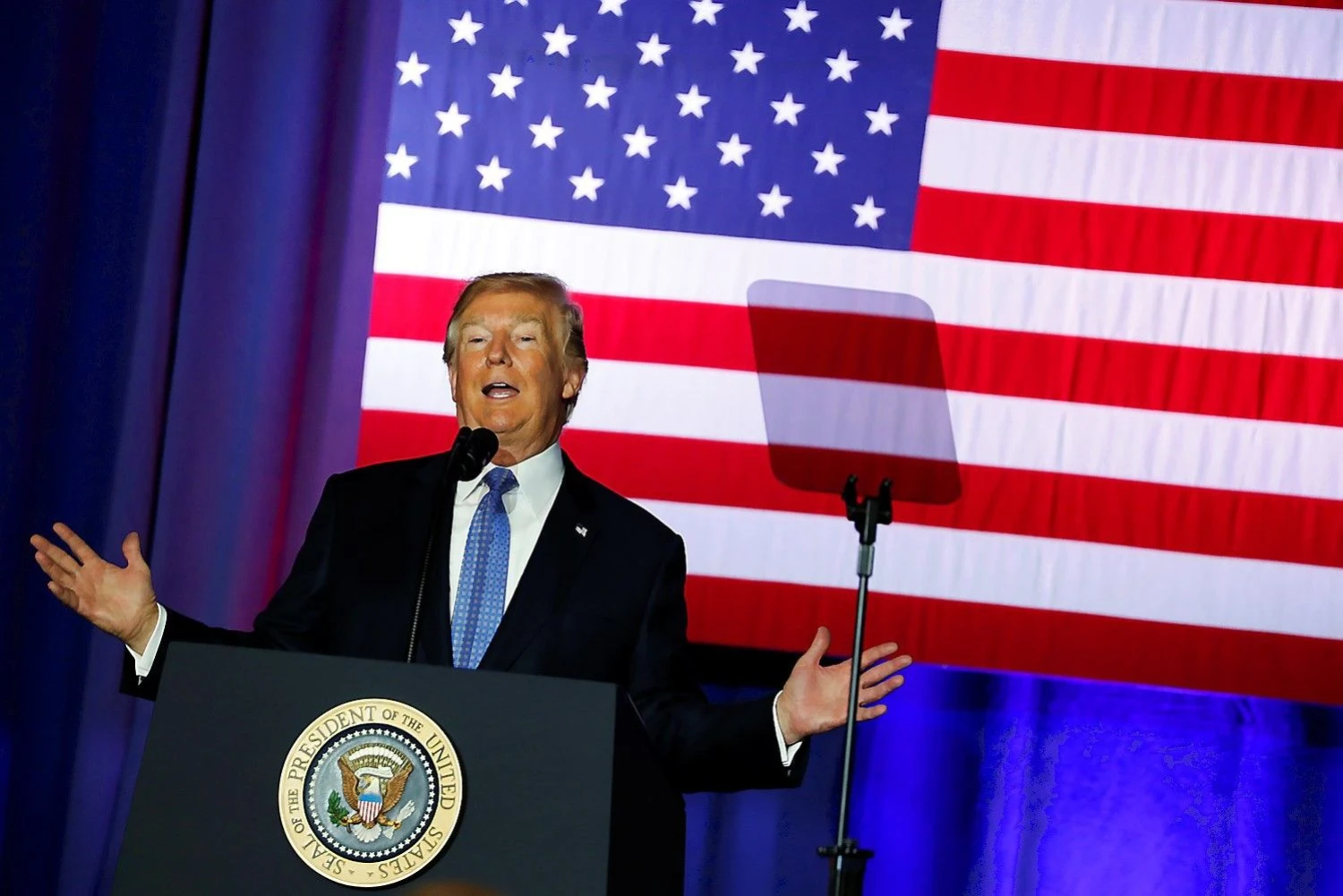 Donaldas Trumpas, JAV prezidentas, pateikia savo mokesčių pakeitimų pasiūlymus Indianapolio mieste. Jonathano Ernsto („Reuters“ / „Scanpix“) nuotr.