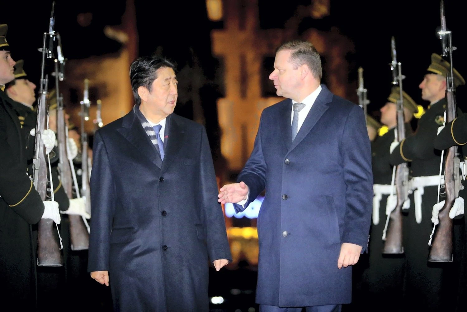 Lietuvos Respublikos Ministro Pirmininko Sauliaus Skvernelio susitikimas su Japonijos Ministru Pirmininku Shinzo Abe. Vidmanto Balkūno (15min / Scanpix) nuotr.