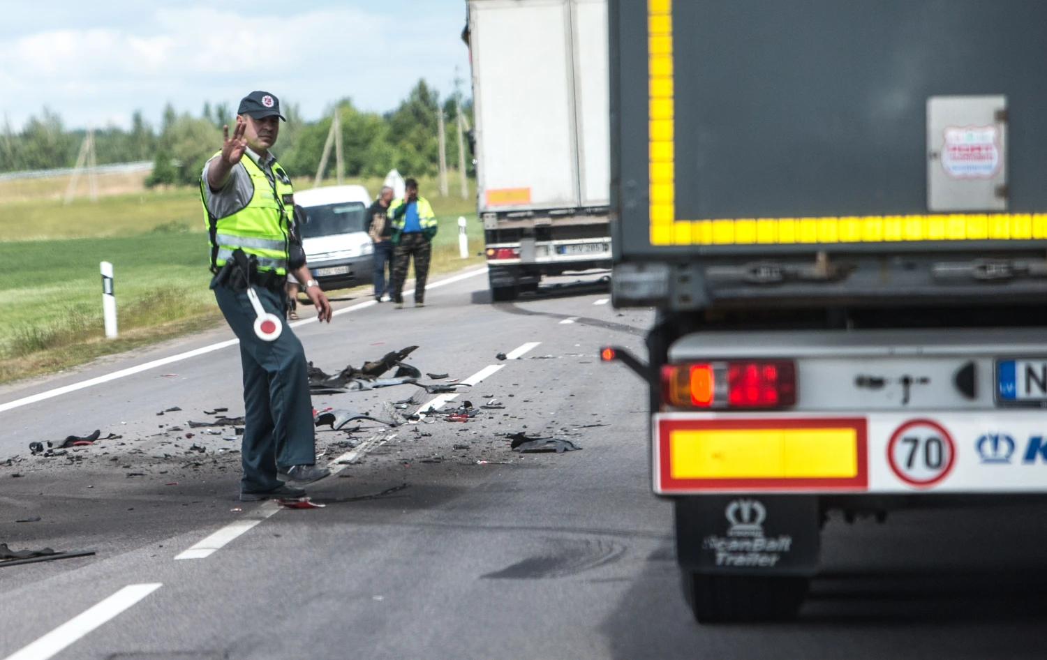 Draudikai nuolat pabrėžia, kad privalomasis tarptautinių vežėjų civilinės atsakomybės draudimas – nuostolinga verslo dalis. Juditos Grigelytės (vž) nuotr.