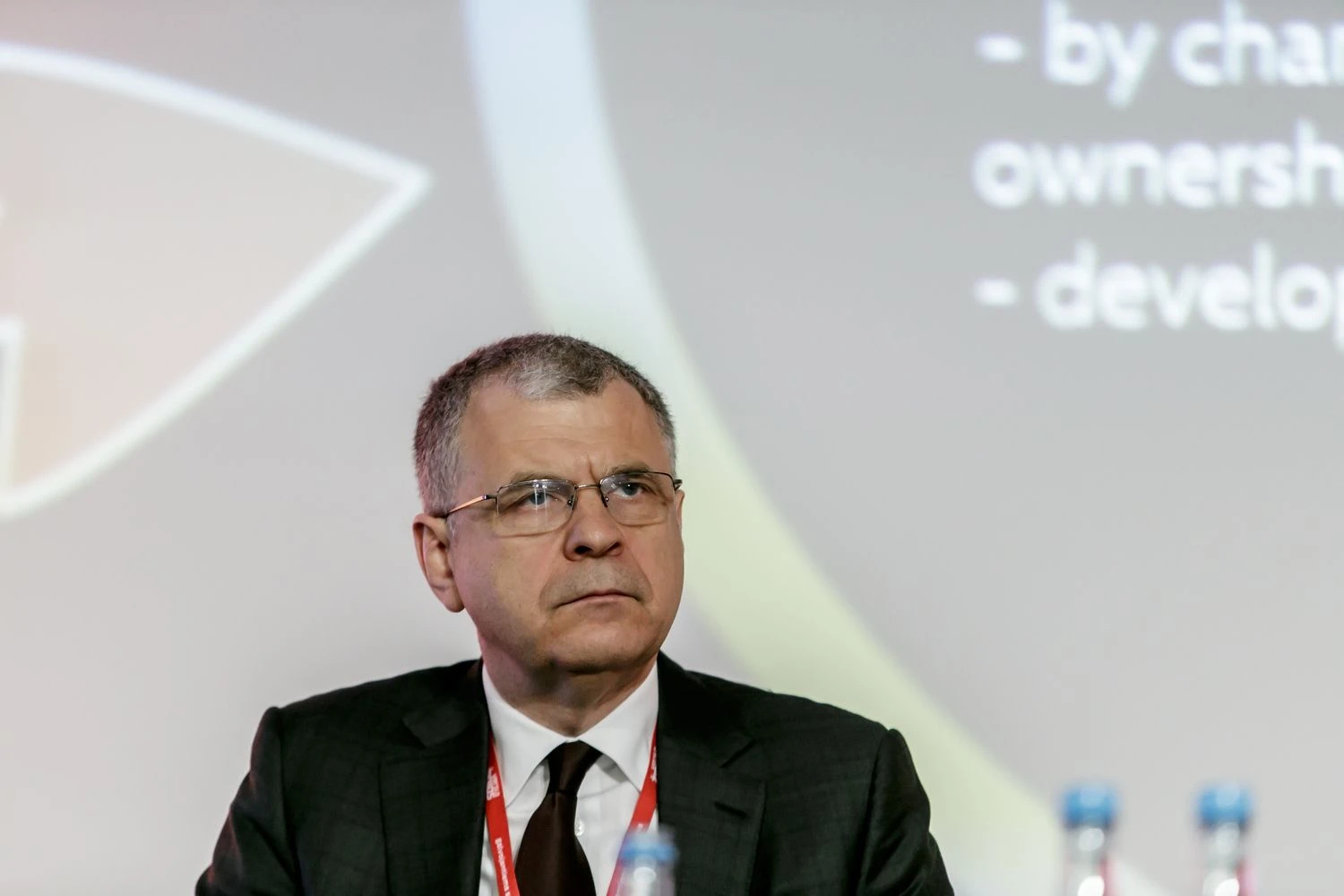 „Kiekvienas asmuo, kuris viena ar kita kryptimi pasiekė rezultatų, turbūt visada grįžta mintimis pas mokytojus ir į aplinką, kurioje brendo“, – sako Alvydas Žabolis, Vilniaus universiteto neliečiamojo kapitalo fondo valdybos pirmininkas. Vladimiro Ivanovo (VŽ) nuotr.