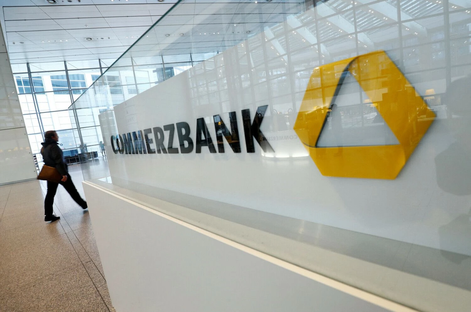 „Commerzbank“ biuras Frankfurte. Ralph Orlowski („Reuters“ / „Scanpix“) nuotr.