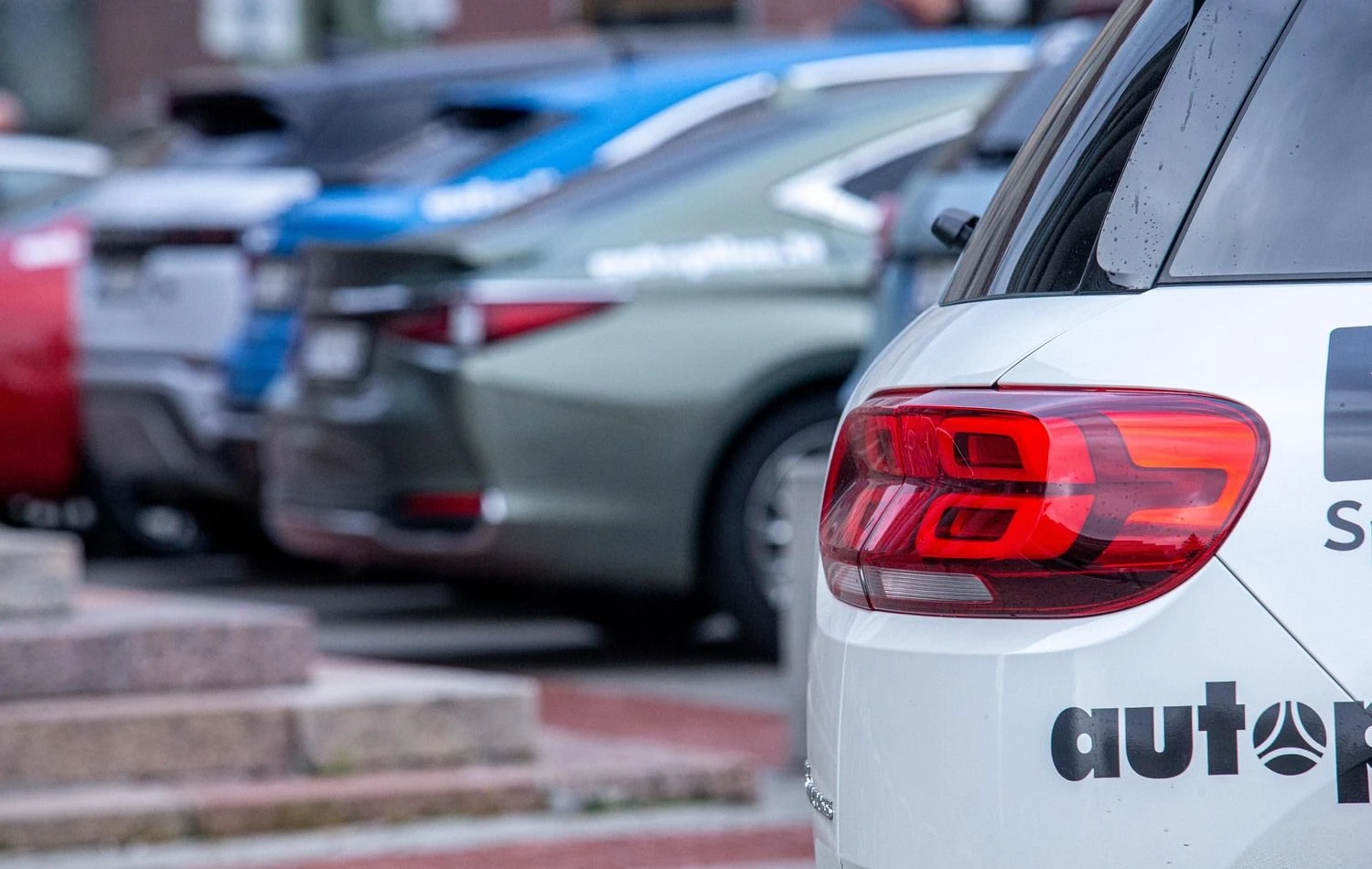 Nauju mokesčiu siekiama skatinti mažiau taršių automobilių pasirinkimą. Juditos Grigelytės (VŽ) nuotr.