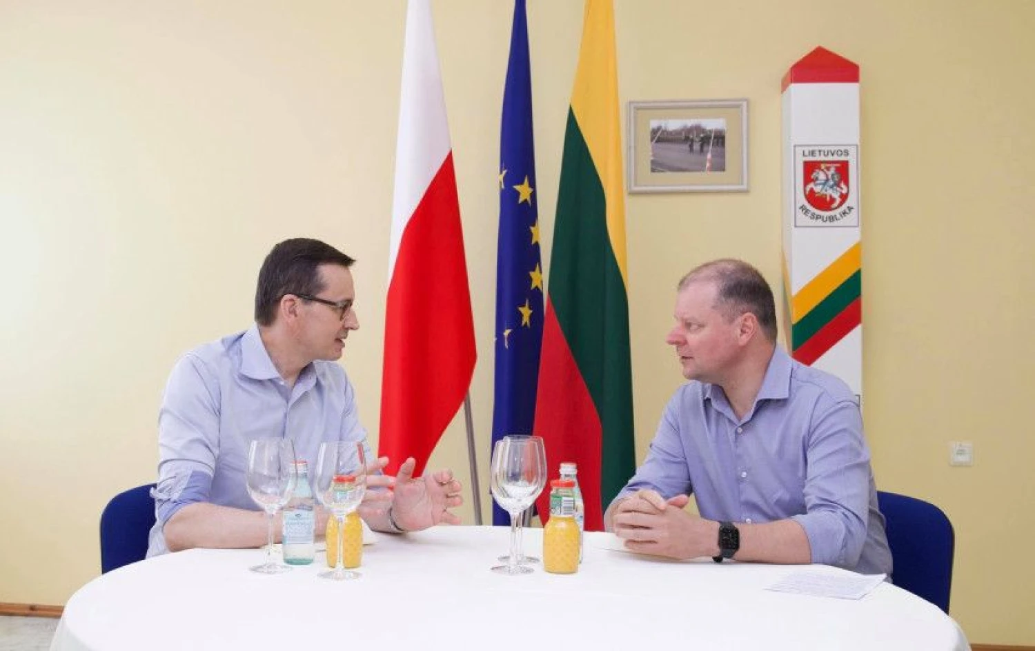 Lietuvos ir Lenkijos premjerų susitikimas Kalvarijos–Budzisko pasienio punkte. LRVK nuotr.