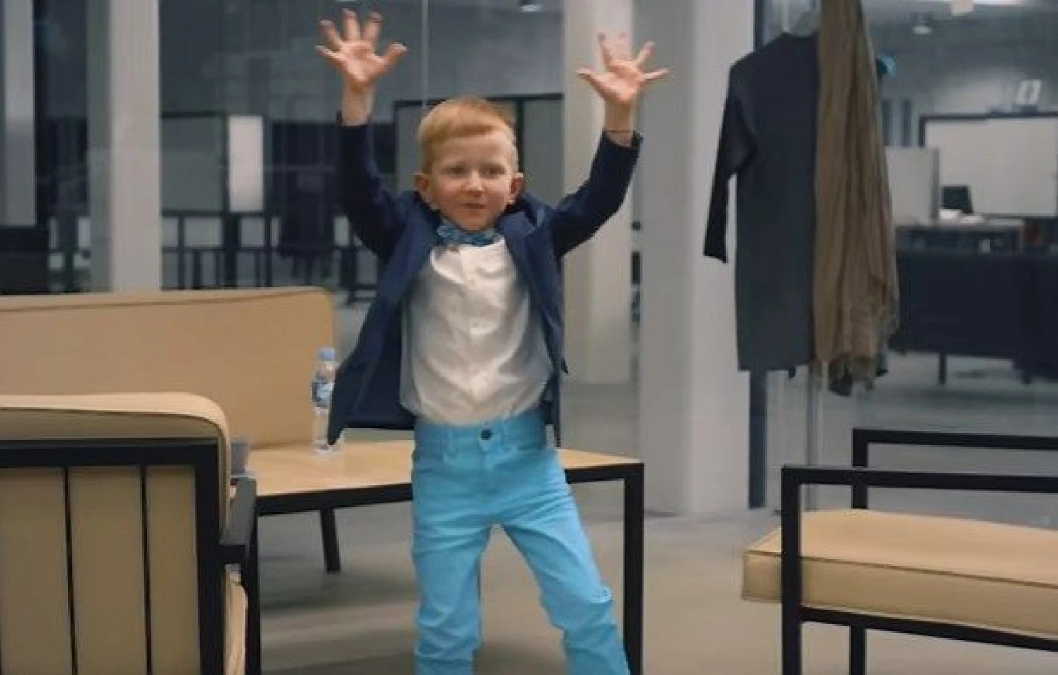 Kadras iš „Akvilės“ klipo.