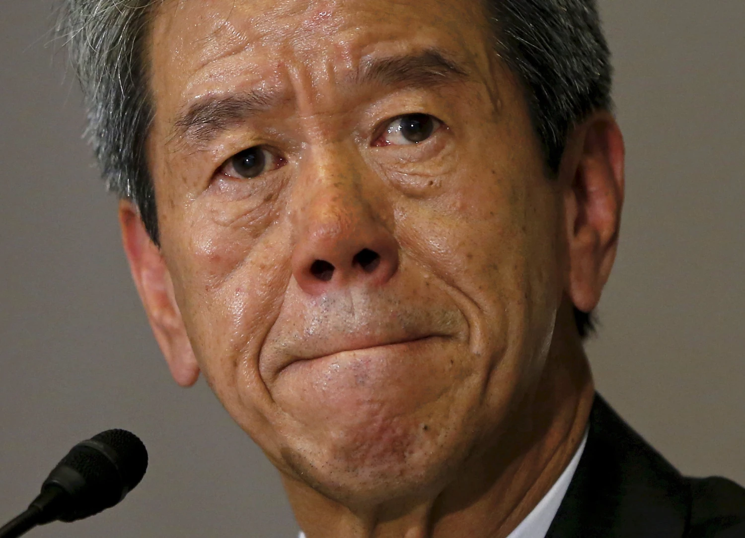 Hisao Tanaka, „Toshiba” vadovas Issei Kato („Reuters“ / „Scanpix“) nuotr.