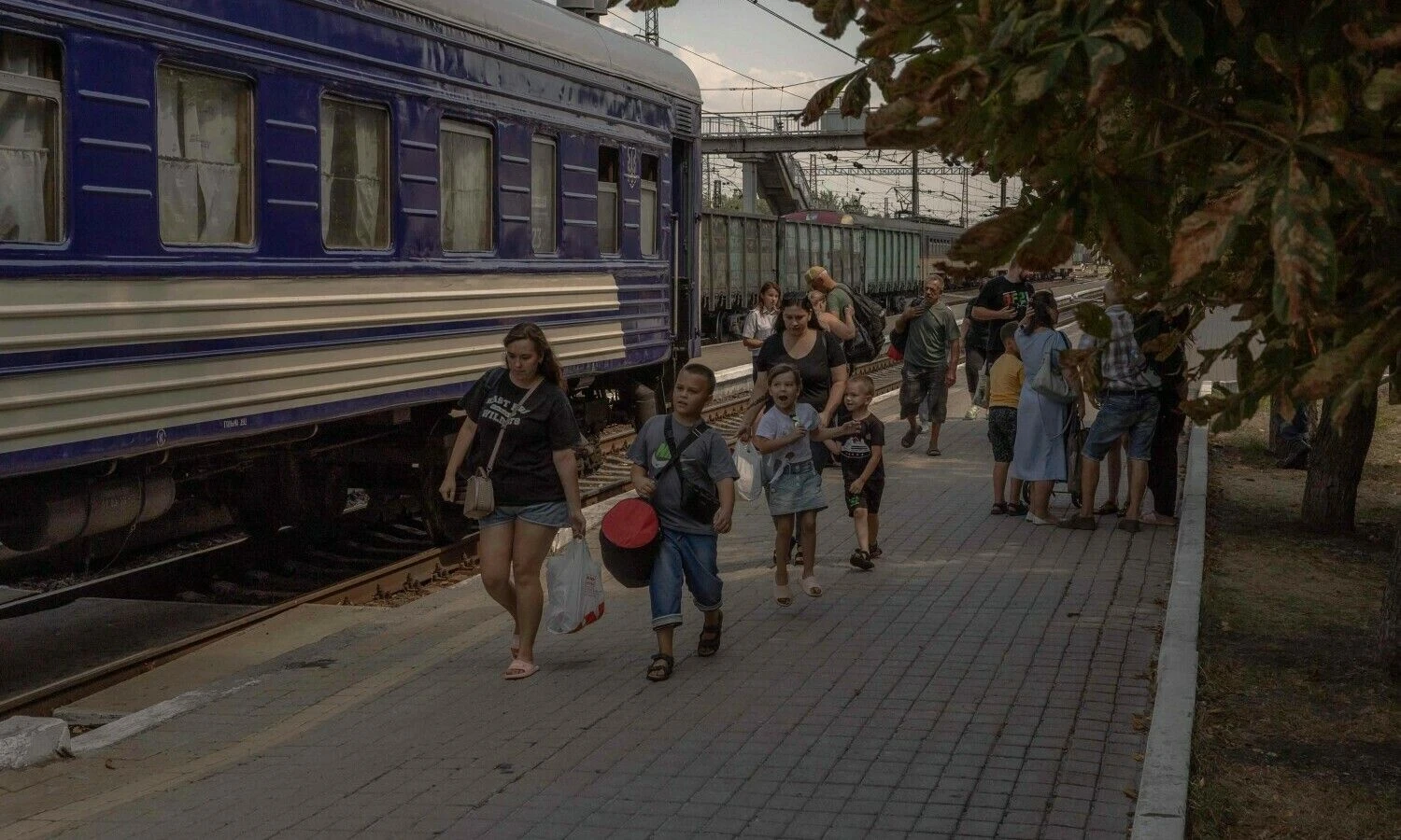Evakuacija iš Pokrovsko rugpjūčio 2 d. Romano Pilipey (AFP / „Scanpix“) nuotr.