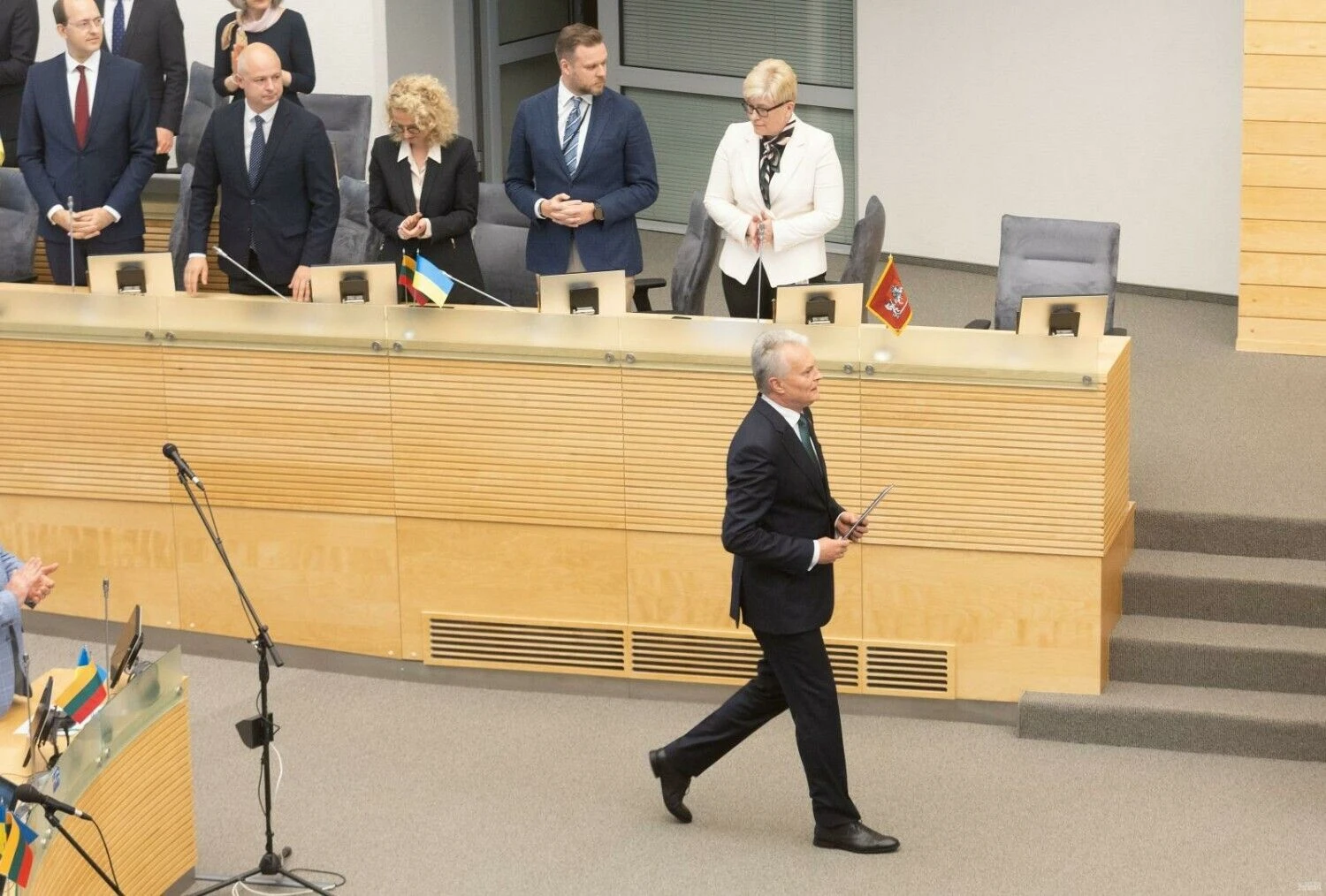 Prezidentas Gitanas Nausėda po pusantro mėnesio turės apsispręsti dėl kandidatų į ministrus atnaujintoje Ingridos Šimonytės Vyriausybėje. Juditos Grigelytės (VŽ) nuotr.