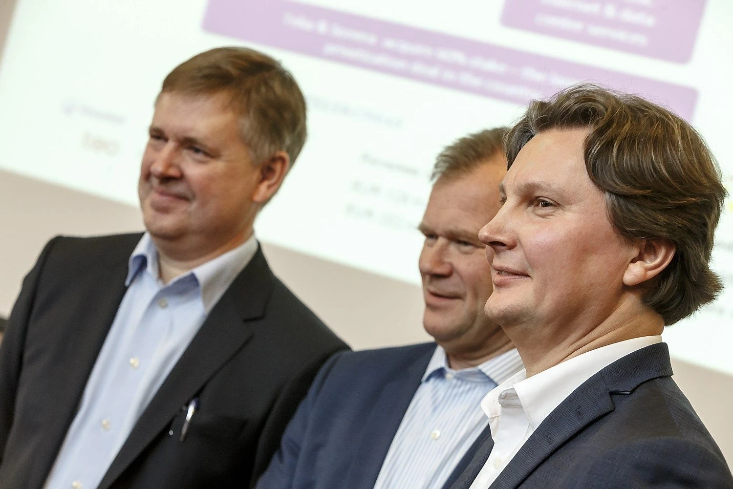 Iš kairės: Danas Strombergas, „Omnitel“ generalinis direktorius, Robertas Anderssonas, „Teo“ valdybos pirmininkas, ir Kęstutis Šliužas, „Teo“ vadovas. Vladimiro Ivanovo (VŽ) nuotr.