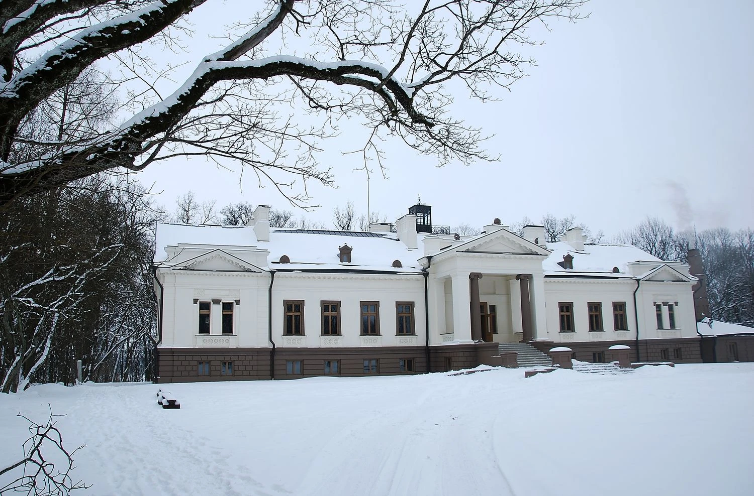 Gelgaudiškio dvaras – XIX a. architektūros ansamblis Šakių rajone. Jolantos Malinauskienės nuotr.