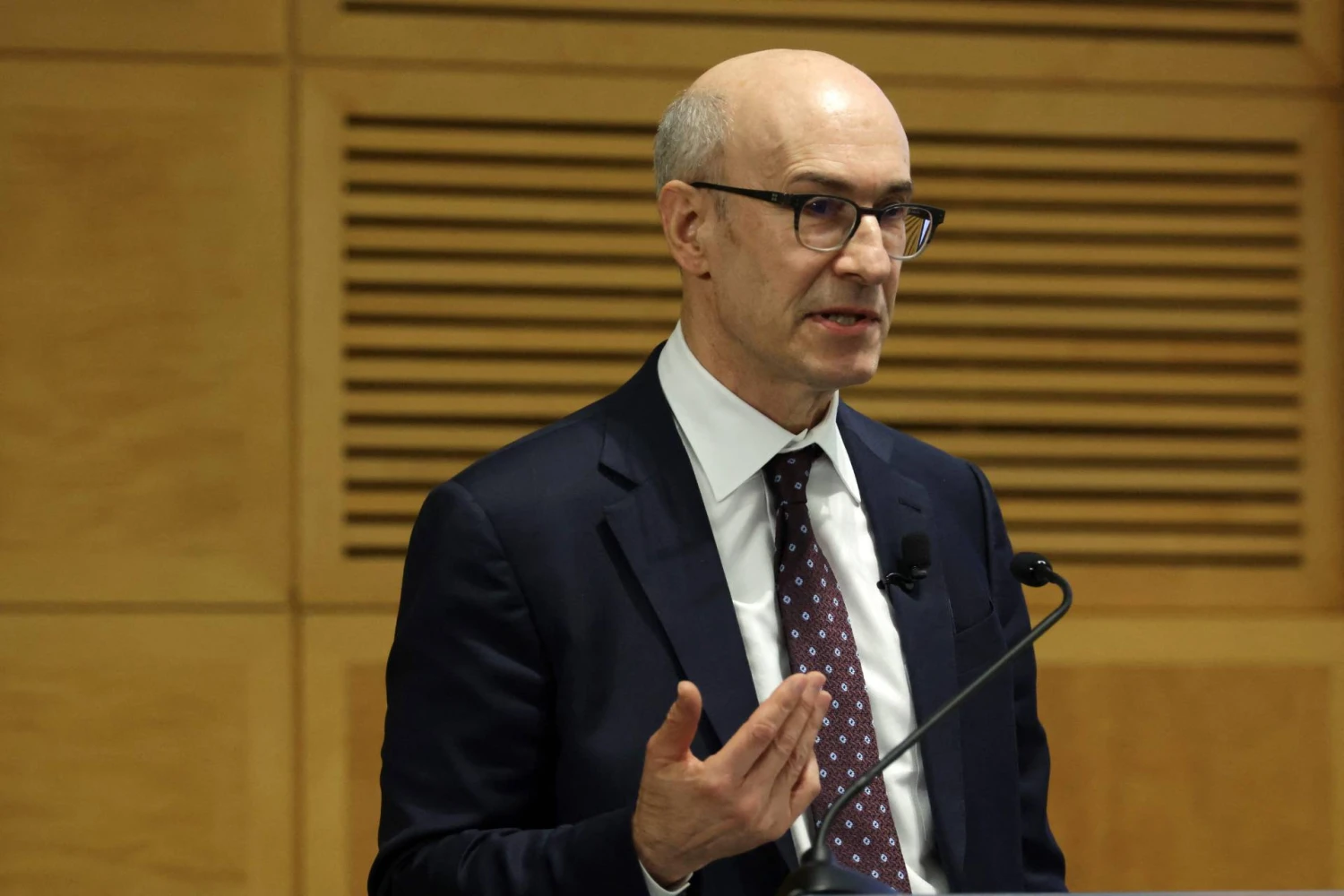 Kennethas Rogoffas, Harvardo universiteto ekonomikos ir viešosios politikos profesorius. AFP / „Scanpix“ nuotr. 