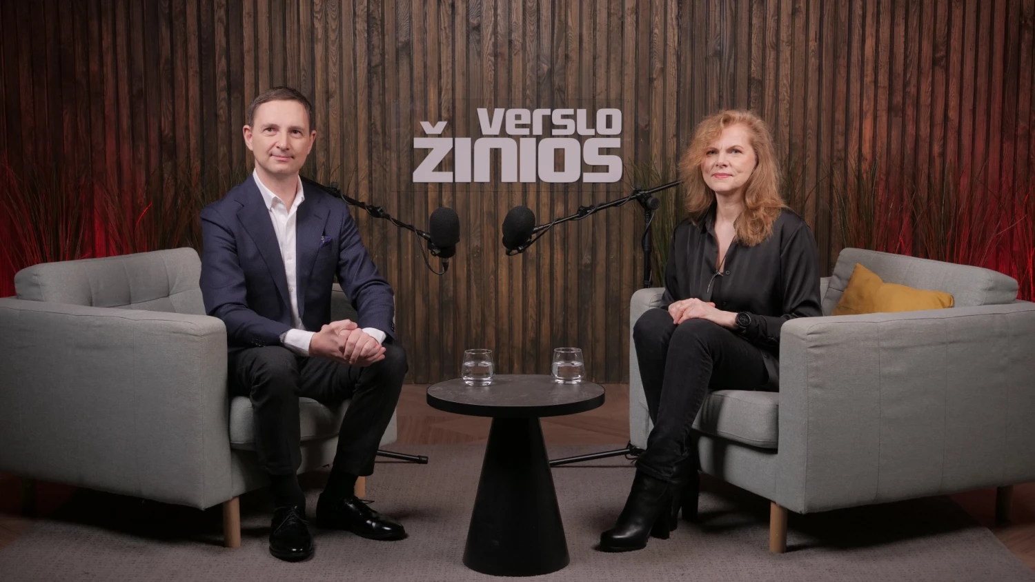 Vaidas Dominauskas, AB „Regitra“ generalinis direktorius ir moderadorė Vilija Ramanauskienė.