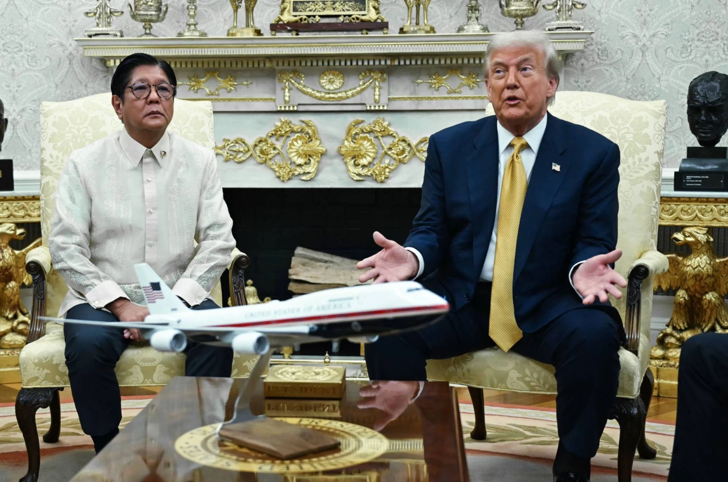 Ferdinandas Marcosas jaunesnysis, Filipinų prezidentas, susitikime su Donaldu Trumpu, JAV prezidentu, Baltuosiuose rūmuose. Andrew Caballero Reynoldso (AFP / „Scanpix“) nuotr.