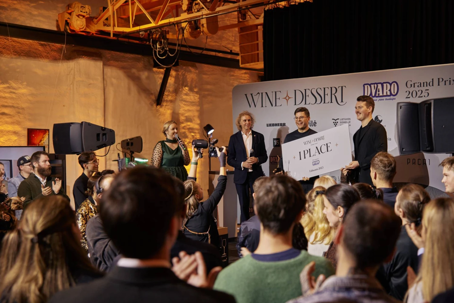 Pirmosios vietos laimėtojai – „Demo“ komanda. Roberto Daskevičiaus nuotr.