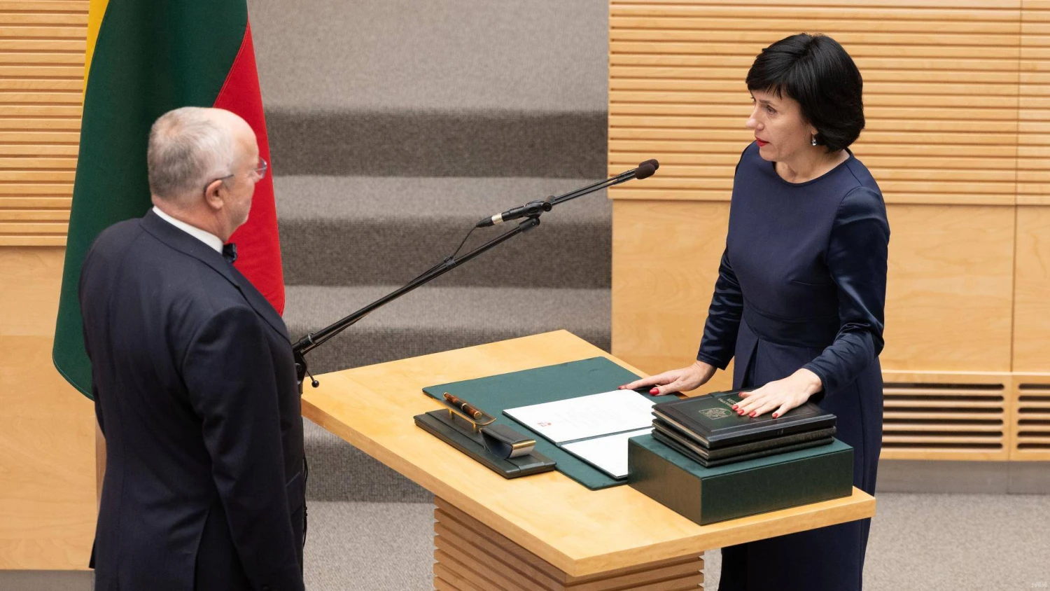 Vaidos Aleknavičienės, kultūros ministrės, priesaika Seime. Juditos Grigelytės (VŽ) nuotr.
