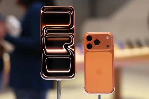 „iPhone 17 Pro“ telefonas. Michaelo M. Santiago (AFP / „Scanpix“) nuotr.