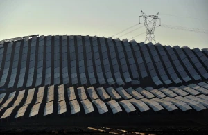 Saulės elektrinės Kinijoje. Jianano Yu („Reuters“ / „Scanpix“) nuotr.