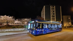 Elektrinis „Heuliez“ autobusas Ansi mieste. Lino Butkaus (VŽ) nuotr.