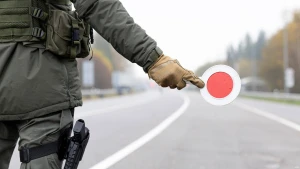 Pasienietis Medininkų pasienio punkte. Juditos Grigelytės (VŽ) nuotr.