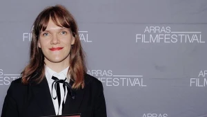 Gabrielė Urbonaitė už debiutinį filmą „Renovacija“ paskelbta geriausia Baltijos šalių režisiere. Nuotrauka – iš Araso (Prancūzija) kino festivalio. 