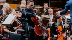 Violončelininkas Tomasz Daroch muzikos festivalyje „Eufonie“. Grzegorz Karkoszka / Narodowe Centrum Kultury nuotr. 
