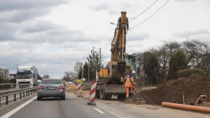 Byla pradėta, STT įtarus kad „Kauno regiono kelių“ vadovas telefonu sudarė neteisėtą sandorį dėl įmonės technikos panaudojimo. Vladimiro Ivanovo (VŽ) nuotr.