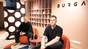 Gytis Gelžinis (kairėje) ir Linas Motiejauskas, UAB „Hautica“, valdančios mados aksesuarų prekių ženklą „Burga“, bendraįkūrėjai. Juditos Grigelytės (VŽ) nuotr.