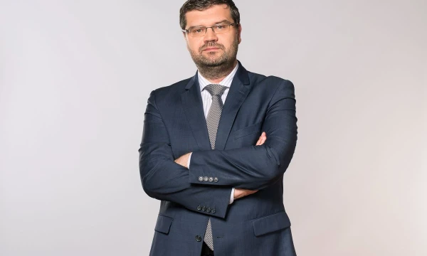 „Negali mokyti ateities technologijų, o pats gyventi praeityje. Siekiame tvarkytis taip pat efektyviai, kaip bet kuri privati įmonė“, - sako S. Jakutis.

