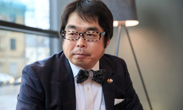 Kenjiro Tamaki, Lietuvos pramonės ir prekybos rūmų Japonijoje pirmininkas ir Lietuvos ir Japonijos mainų centro vykdomasis direktorius: „Jūs neturite labai daug padaryti ar daug kalbėti. Lietuvos produktų kokybė daug pasako pati apie save. Manau, kad reikia elgtis natūraliai, ir tai žmonėms patiks.“ Vladimiro Ivanovo (VŽ) nuotr. 