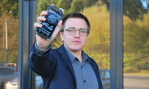Albertas Židonis, išmaniuosius telefonus „Getnord“ gaminančios UAB „Redlainas“ direktorius. Dariaus Versecko (VŽ) nuotr.