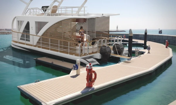 Vasaros pabaigoje Smiltynės jachtų uostą turėtų papuošti pirmoji UAB „Munanta“ pagaminta pontoninė jachta, kurios apžiūrėti žada atvykti kelios dešimtys potencialių klientų iš įvairių Europos šalių.
Bendrovės vizualizacija. 