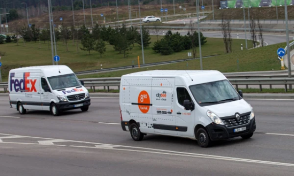 Lengvųjų komercinių automobilių rinką palaikančios paslaugų įmonės 2021 m. ketina plėsti savo parkus. Juditos Grigelytės (VŽ) nuotr.