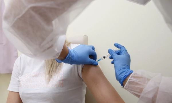 „Gintarinėje vaistinėje“ žmonės skiepijami „Janssen“ vakcina. Juditos Grigelytės (VŽ) nuotr.