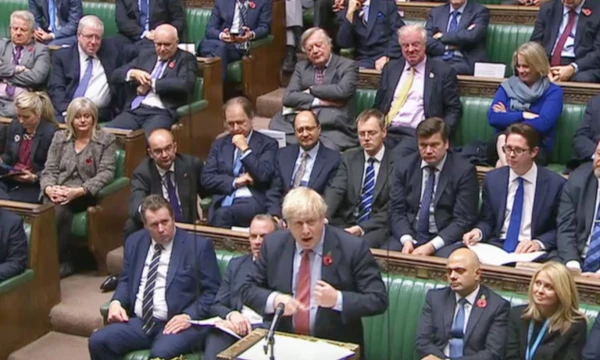 Borisas Johnsonas JK parlamente. („Reuters“ / „Scanpix“) nuotr. 